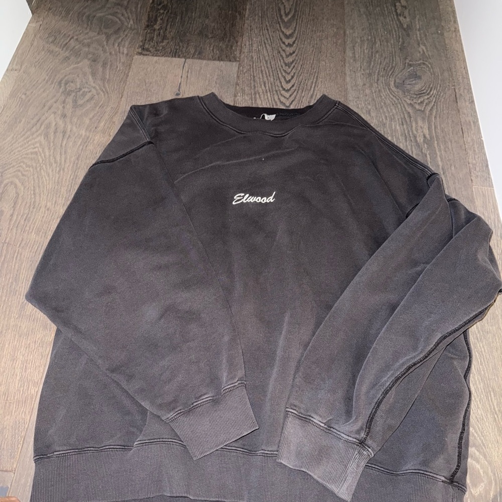 Elwood little slice of heaven crew neck